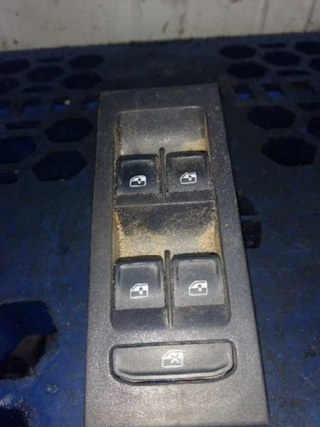 MANDO ELEVALUNAS DELANTERO IZQUIERDO RENAULT