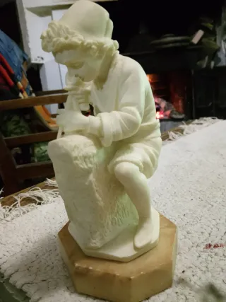 Escultura de piedra y marmol  18 cm 9 cm 9cm