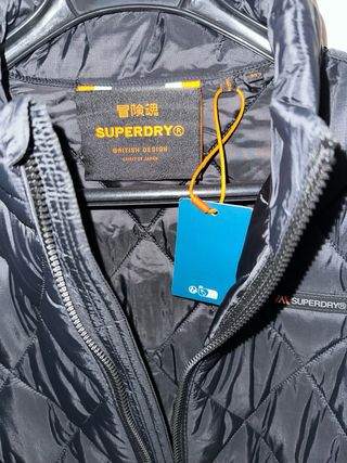 Chaqueta acolchada Superdry negra