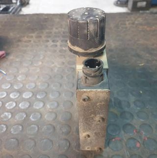 Volvo 108013 0501100020 valvula suspension fh 480