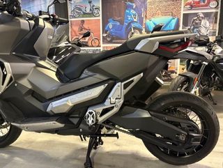 HONDA X-ADV 750