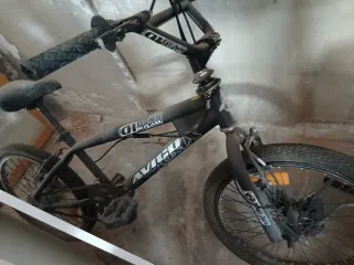 Bicicleta BMX AVIGO Negra