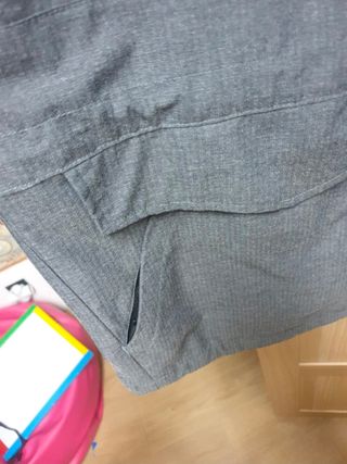 Chaqueta Oakley gris corte clásico