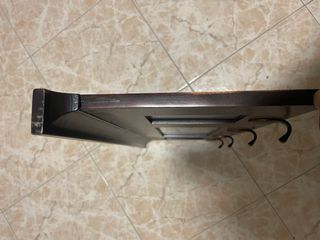 Perchero de madera con espejo