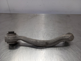BRAZO SUSPENSION INFERIOR DELANTERO DERECHO MERCE