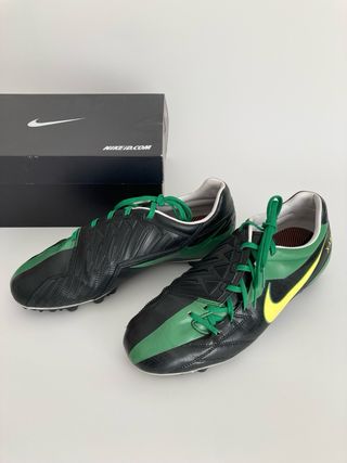 Zapatillas Nike iD T90 Fútbol Turf Talla 44,5
