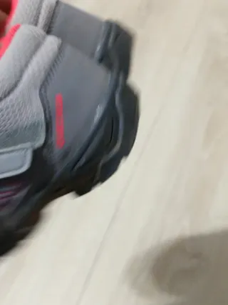 Botas de monte niña talla 32 Cris, y naranja más o