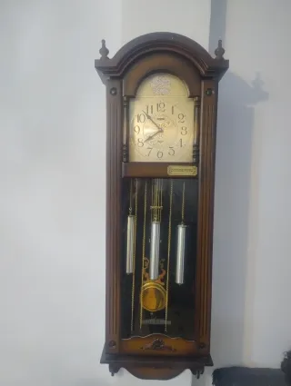 Reloj de pie Consomit madera y dorado