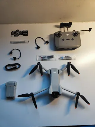 Dron DJI Mini 3
