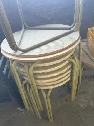 Mesas de restaurante apilables