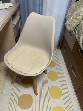 Silla Beige Moderna