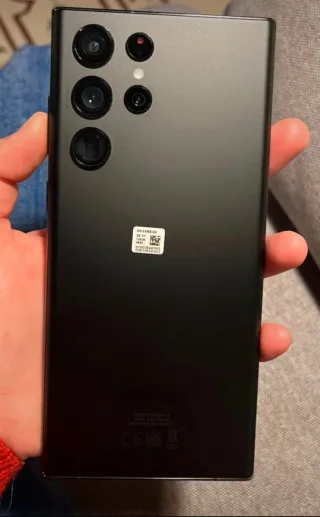 Samsung Galaxy S22 Ultra. NON TRATTABILE