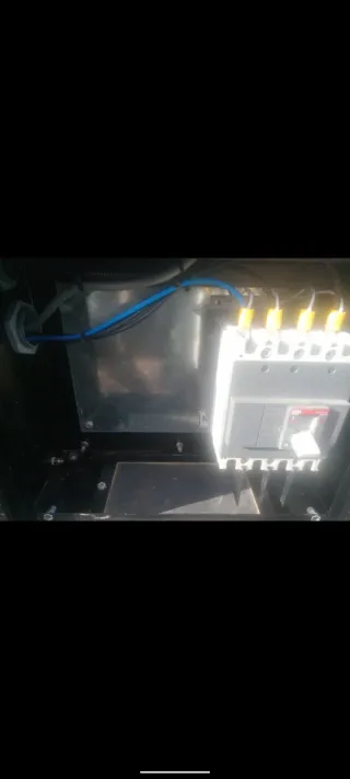 Grupo electrógeno / Generador