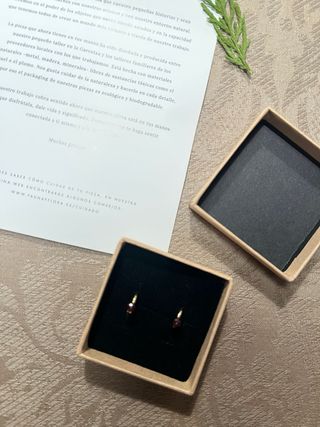 Pendientes Fauna y Flora Oro y Rojo