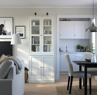 Vitrina HAVSTA Combi puertas vidrio.