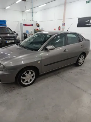 SEAT Cordoba 1.9 TDI 100 CV