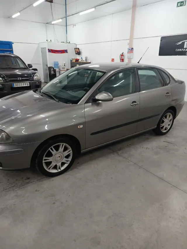 SEAT Cordoba 1.9 TDI 100 CV