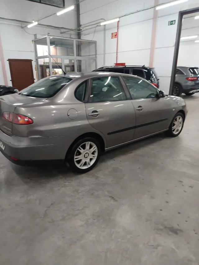 SEAT Cordoba 1.9 TDI 100 CV