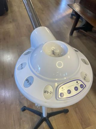 Vaporizador Peluquería Pie Blanco,gris y negro