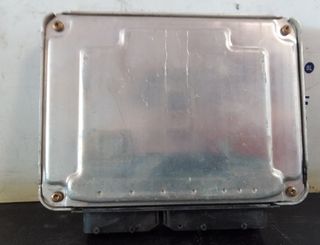 Audi 1831843 centralita motor 038906019de a3 (8l)