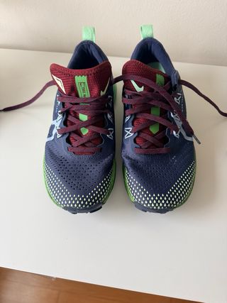 Zapatillas Nike Montaña 36.5 Nuevas