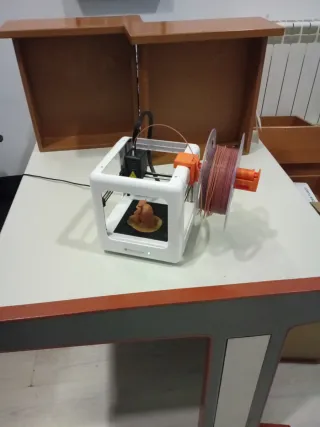 Impresora 3D EasyThreed Blanca y Rosa