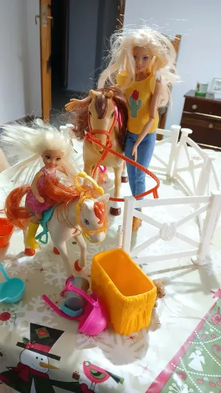 Barbie Granja Completa Muñecas y Caballos