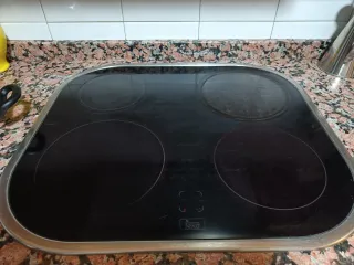 Vitrocerámica, horno y campana Teka