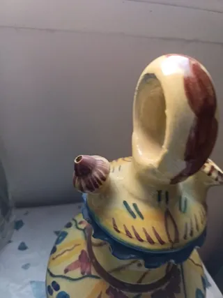 Cántaro antiguo decorado