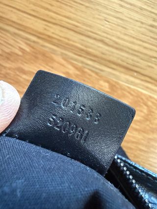 Bolso bandolera Gucci negro GG