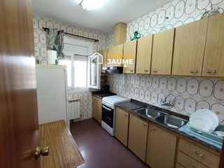 Casa en venta en Joc de la Bola - Camps d'Esports - Ciutat Jardí - Montcada en Lleida