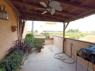 Casa en venta en Joc de la Bola - Camps d'Esports - Ciutat Jardí - Montcada en Lleida