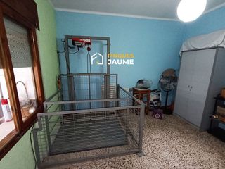 Casa en venta en Joc de la Bola - Camps d'Esports - Ciutat Jardí - Montcada en Lleida