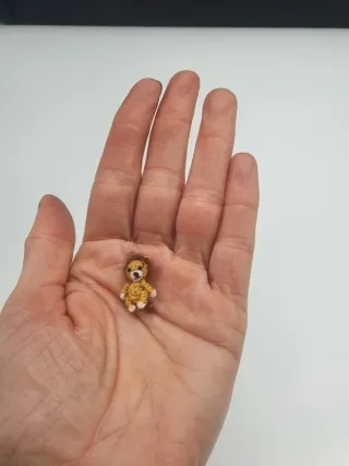 Mini leone per casa delle bambole