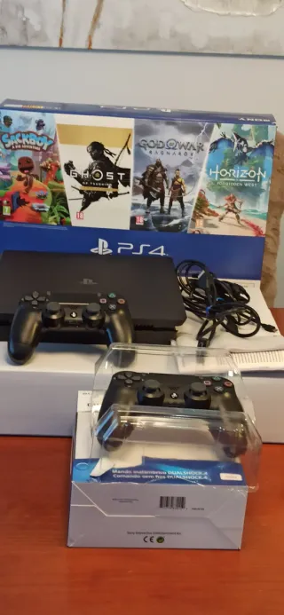 PS4 Slim Negra + 2 Mandos + Caja