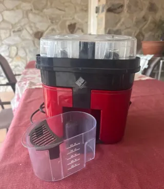 Exprimidor eléctrico de doble cabezal We houseware