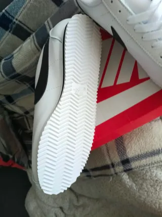 Nike Cortez Blancas y Negras