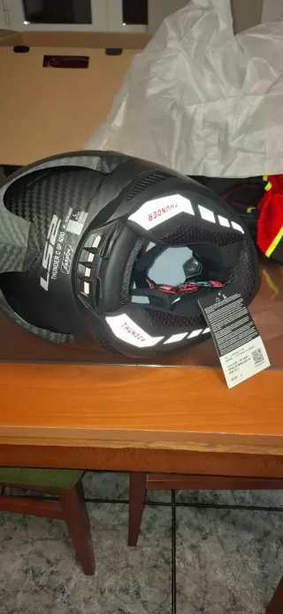 Casco LS2 Carbono Thunder C GP Aero Nuevo