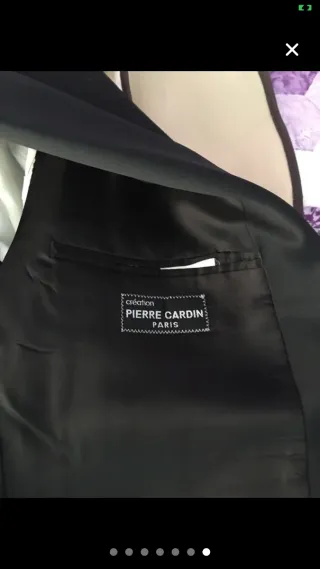 Traje de novio negro y blanco