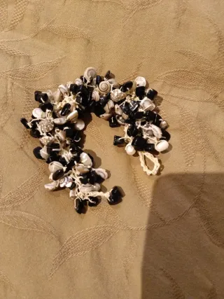 Lote de bisutería buena: collares y pulseras