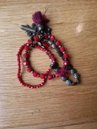 Lote de bisutería buena: collares y pulseras