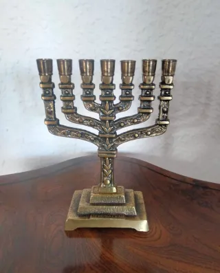 Menorah - Candelabro Judío