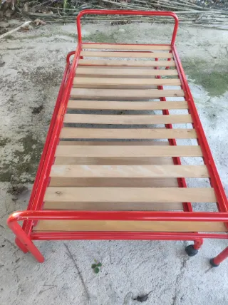 Cama doble con somier