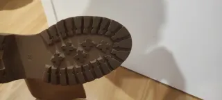 Botas altas beige talla 39