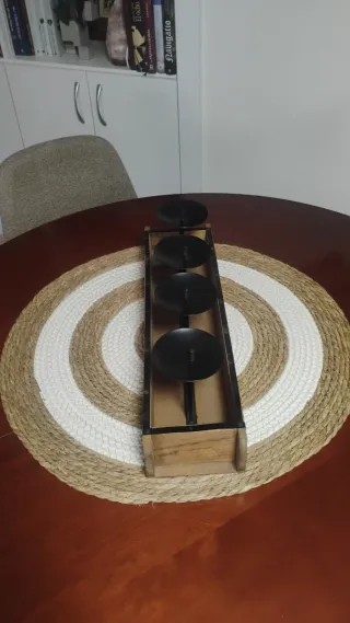 Candelabro de madera y metal para 4 velas