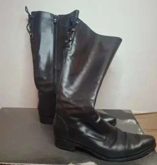Stivali alti Nero Giardini in pelle nera Taglia 37