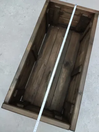 Macetón de madera maciza