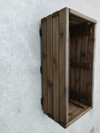 Macetón de madera maciza