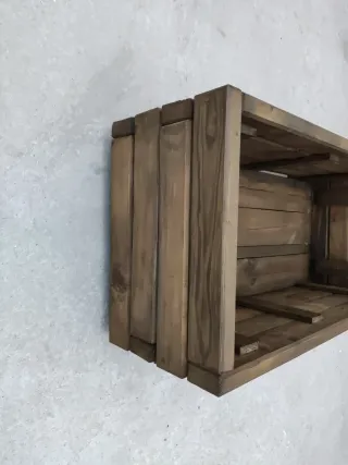 Macetón de madera maciza