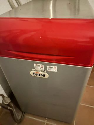 Caldera Ferroli con depósito